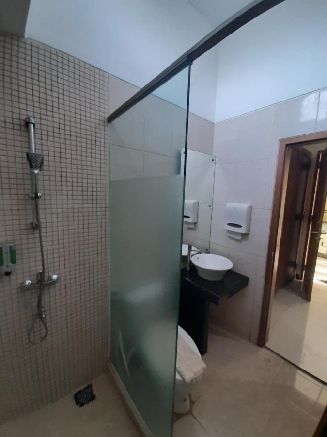 Alloro Guesthouse Pacitan Exterior photo