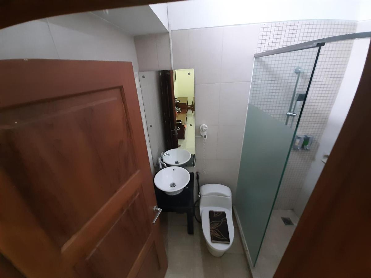 Alloro Guesthouse Pacitan Exterior photo